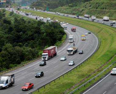 CCR AutoBAn estima movimento de 750 mil veículos durante o feriado de Proclamação da República